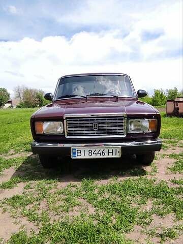 ВАЗ 2107 2008 у Миргороде на Automoto.ua Червоний ВАЗ 2107, об'ємом двигуна 1.5 л та пробігом 82 тис. км за 2000 $, фото 6 на Automoto.ua