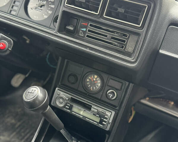 Красный ВАЗ 2107, объемом двигателя 1.5 л и пробегом 47 тыс. км за 2499 $, фото 103 на Automoto.ua