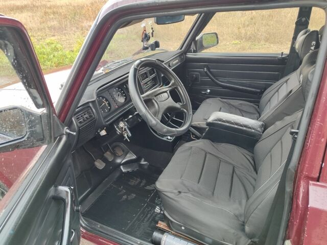 Красный ВАЗ 2107, объемом двигателя 1.5 л и пробегом 57 тыс. км за 1930 $, фото 5 на Automoto.ua