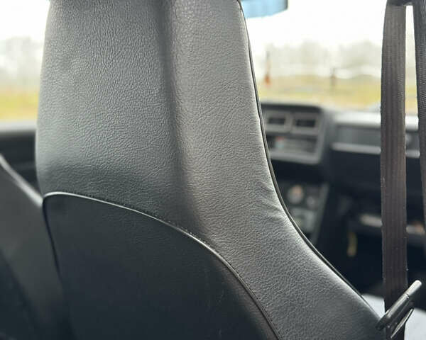 Красный ВАЗ 2107, объемом двигателя 1.5 л и пробегом 47 тыс. км за 2499 $, фото 144 на Automoto.ua