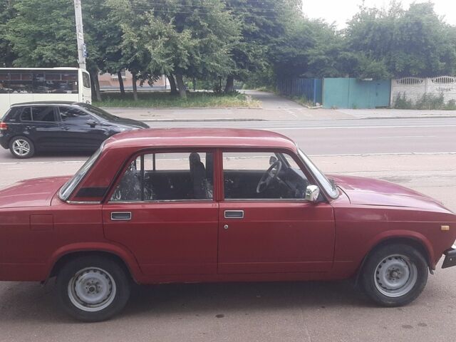 Красный ВАЗ 2107, объемом двигателя 1.5 л и пробегом 51 тыс. км за 1450 $, фото 2 на Automoto.ua
