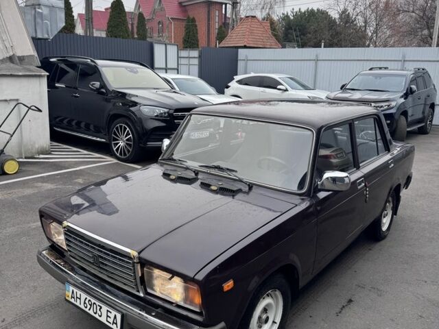 Красный ВАЗ 2107, объемом двигателя 1.5 л и пробегом 56 тыс. км за 2100 $, фото 4 на Automoto.ua