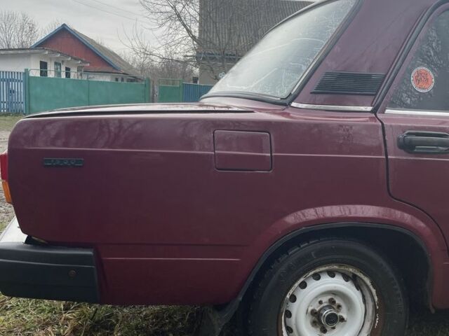 Красный ВАЗ 2107, объемом двигателя 1.6 л и пробегом 124 тыс. км за 900 $, фото 4 на Automoto.ua