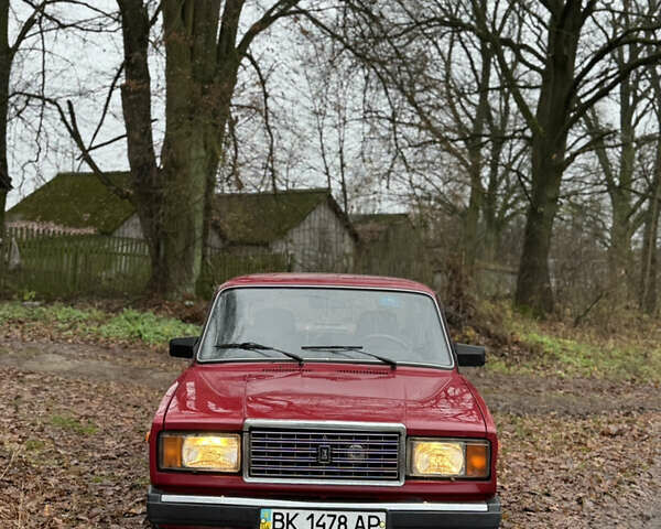 Красный ВАЗ 2107, объемом двигателя 1.5 л и пробегом 47 тыс. км за 2499 $, фото 1 на Automoto.ua