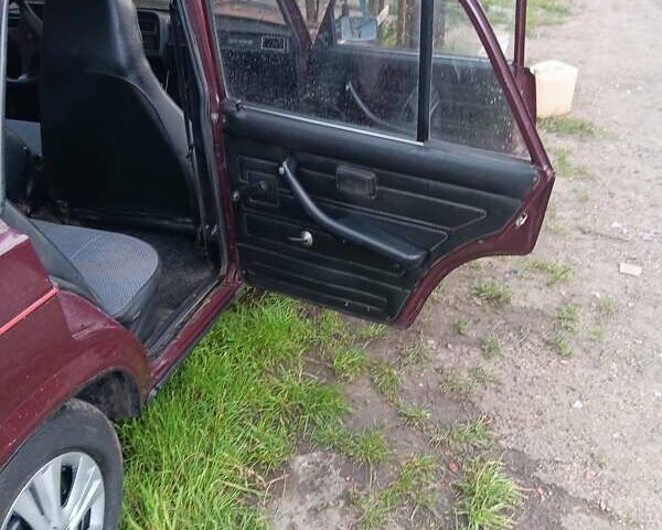 Красный ВАЗ 2107, объемом двигателя 1.5 л и пробегом 101 тыс. км за 1499 $, фото 7 на Automoto.ua