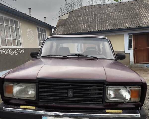 Красный ВАЗ 2107, объемом двигателя 1.5 л и пробегом 185 тыс. км за 1300 $, фото 1 на Automoto.ua