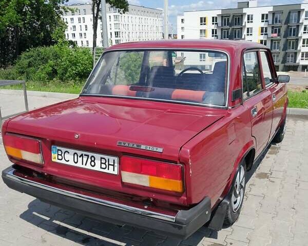 Красный ВАЗ 2107, объемом двигателя 1.6 л и пробегом 27 тыс. км за 2100 $, фото 4 на Automoto.ua