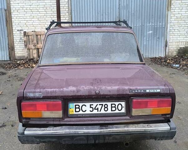 Красный ВАЗ 2107, объемом двигателя 1.5 л и пробегом 45 тыс. км за 1182 $, фото 4 на Automoto.ua