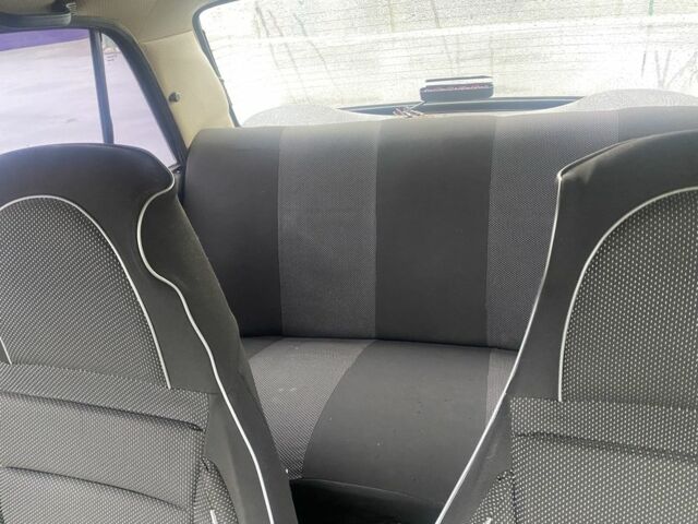 Красный ВАЗ 2107, объемом двигателя 1.5 л и пробегом 3 тыс. км за 1100 $, фото 4 на Automoto.ua