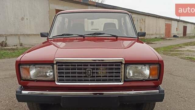 Червоний ВАЗ 2107, об'ємом двигуна 1.5 л та пробігом 33 тис. км за 3750 $, фото 1 на Automoto.ua