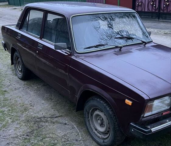 Красный ВАЗ 2107, объемом двигателя 1.6 л и пробегом 150 тыс. км за 1500 $, фото 2 на Automoto.ua