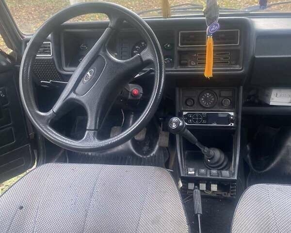 Красный ВАЗ 2107, объемом двигателя 1.5 л и пробегом 120 тыс. км за 1800 $, фото 6 на Automoto.ua