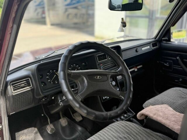 Красный ВАЗ 2107, объемом двигателя 1.5 л и пробегом 60 тыс. км за 2650 $, фото 6 на Automoto.ua