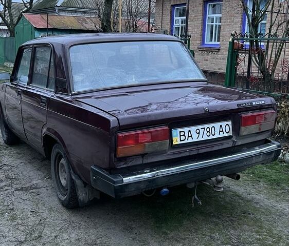 Красный ВАЗ 2107, объемом двигателя 1.6 л и пробегом 150 тыс. км за 1500 $, фото 5 на Automoto.ua