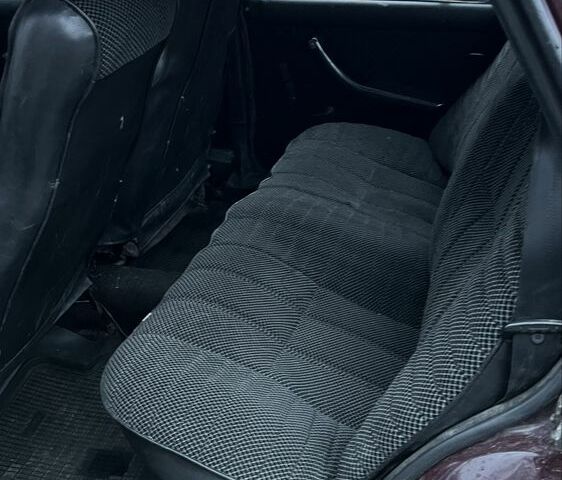 Красный ВАЗ 2107, объемом двигателя 1.6 л и пробегом 150 тыс. км за 1500 $, фото 6 на Automoto.ua