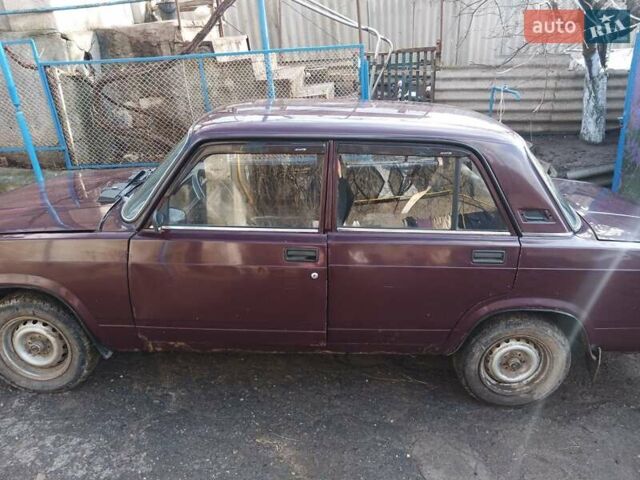 Червоний ВАЗ 2107, об'ємом двигуна 1.5 л та пробігом 180 тис. км за 2000 $, фото 2 на Automoto.ua