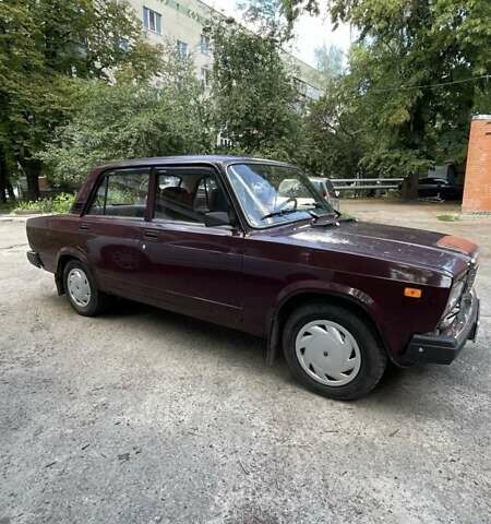 Красный ВАЗ 2107, объемом двигателя 1.5 л и пробегом 43 тыс. км за 1950 $, фото 2 на Automoto.ua
