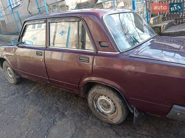Червоний ВАЗ 2107, об'ємом двигуна 1.5 л та пробігом 180 тис. км за 2000 $, фото 1 на Automoto.ua