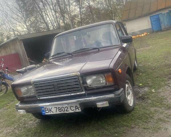 Красный ВАЗ 2107, объемом двигателя 1.5 л и пробегом 120 тыс. км за 1800 $, фото 7 на Automoto.ua