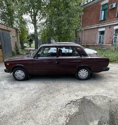Красный ВАЗ 2107, объемом двигателя 1.5 л и пробегом 43 тыс. км за 1950 $, фото 5 на Automoto.ua