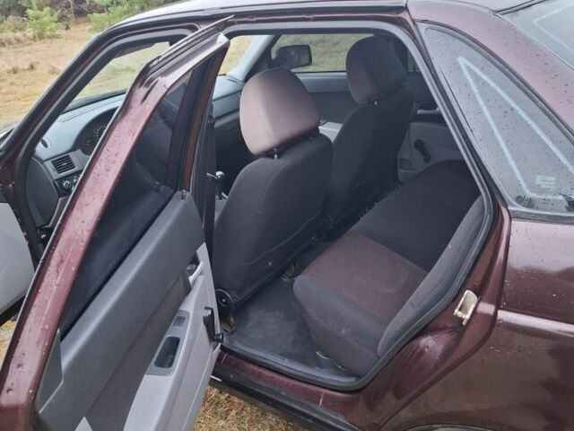 Красный ВАЗ 2107, объемом двигателя 1.6 л и пробегом 133 тыс. км за 1750 $, фото 7 на Automoto.ua