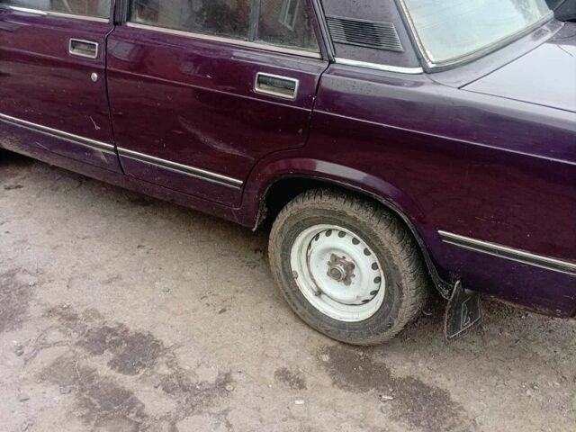 ВАЗ 2107 1987 в Черкассах на Automoto.ua Красный ВАЗ 2107, объемом двигателя 1.5 л и пробегом 200 тыс. км за 1250 $, фото 2 на Automoto.ua