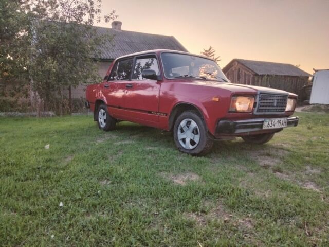 Красный ВАЗ 2107, объемом двигателя 3 л и пробегом 1 тыс. км за 36000 $, фото 2 на Automoto.ua