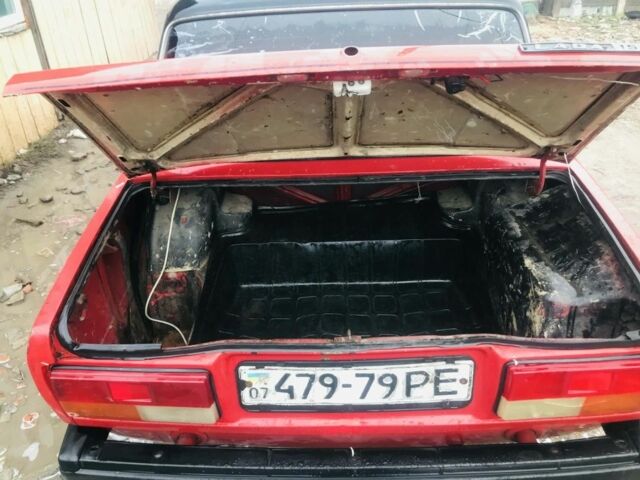 Красный ВАЗ 2107, объемом двигателя 5 л и пробегом 300 тыс. км за 555 $, фото 7 на Automoto.ua