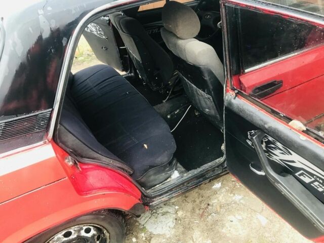 Красный ВАЗ 2107, объемом двигателя 5 л и пробегом 300 тыс. км за 555 $, фото 8 на Automoto.ua