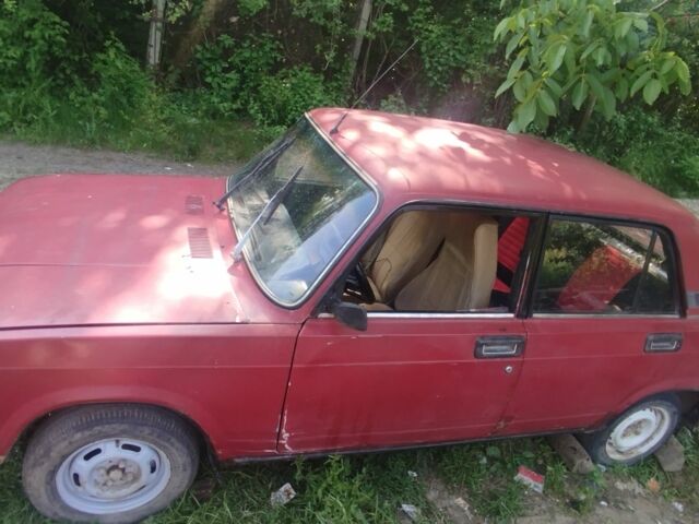Красный ВАЗ 2107, объемом двигателя 1.5 л и пробегом 170 тыс. км за 300 $, фото 3 на Automoto.ua