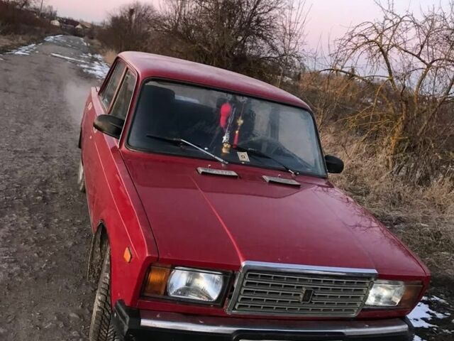 Красный ВАЗ 2107, объемом двигателя 0 л и пробегом 1 тыс. км за 600 $, фото 3 на Automoto.ua