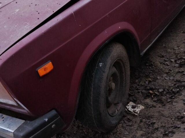 Червоний ВАЗ 2107, об'ємом двигуна 1.5 л та пробігом 1000 тис. км за 356 $, фото 1 на Automoto.ua