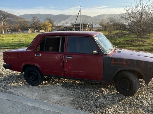 Красный ВАЗ 2107, объемом двигателя 1.5 л и пробегом 1 тыс. км за 500 $, фото 1 на Automoto.ua