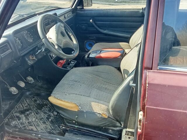 Красный ВАЗ 2107, объемом двигателя 0 л и пробегом 1000 тыс. км за 591 $, фото 4 на Automoto.ua