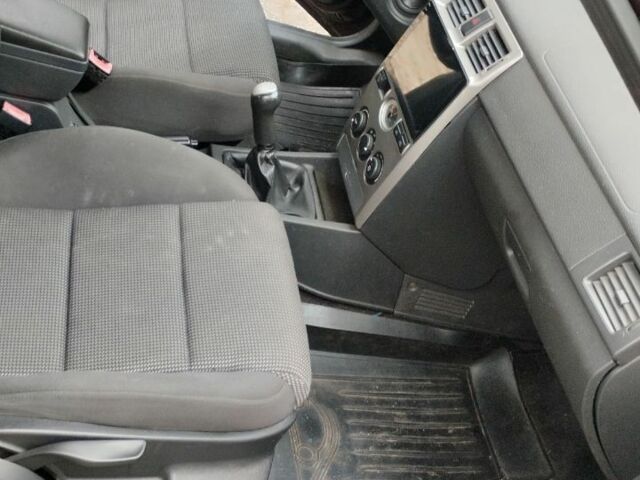 Красный ВАЗ 2107, объемом двигателя 1.6 л и пробегом 170 тыс. км за 1737 $, фото 5 на Automoto.ua