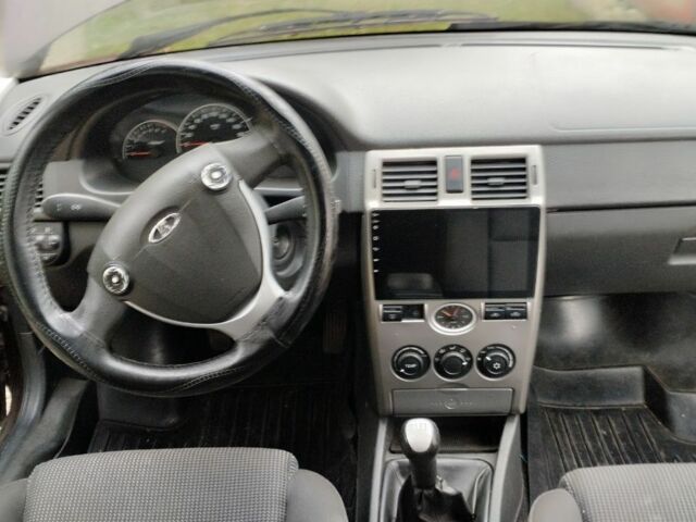 Красный ВАЗ 2107, объемом двигателя 1.6 л и пробегом 170 тыс. км за 1737 $, фото 2 на Automoto.ua