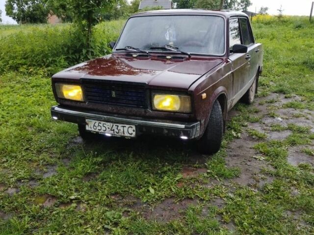 Червоний ВАЗ 2107, об'ємом двигуна 1.3 л та пробігом 85 тис. км за 17000 $, фото 1 на Automoto.ua