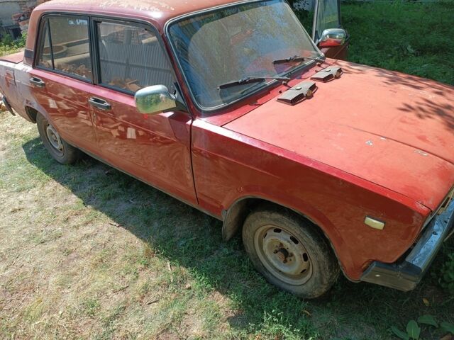 Красный ВАЗ 2107, объемом двигателя 0 л и пробегом 600 тыс. км за 315 $, фото 1 на Automoto.ua
