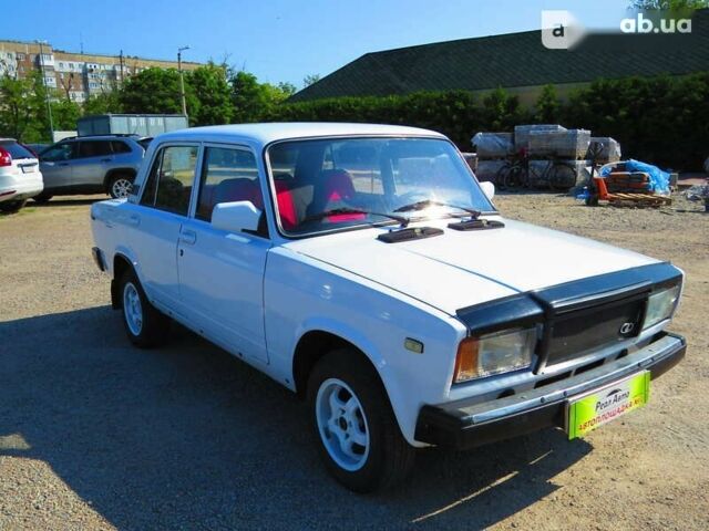 ВАЗ 2107 1990 в Кропивницком (Кировограде) на Automoto.ua ВАЗ 2107, объемом двигателя 0 л и пробегом 83 тыс. км за 1700 $, фото 3 на Automoto.ua