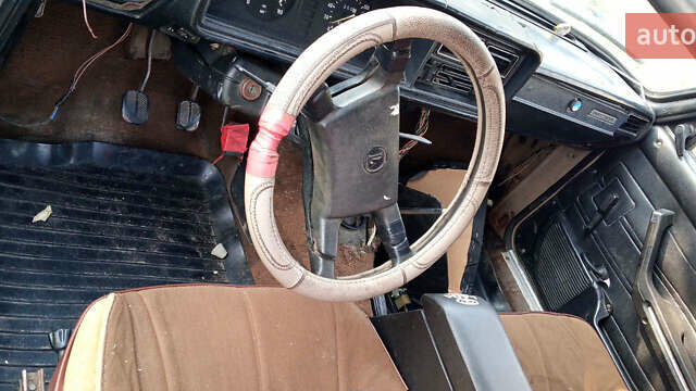 ВАЗ 2107, объемом двигателя 1.5 л и пробегом 100 тыс. км за 700 $, фото 4 на Automoto.ua