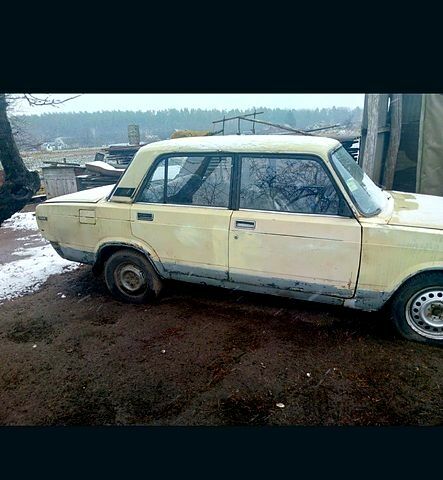 ВАЗ 2107, объемом двигателя 1.5 л и пробегом 200 тыс. км за 190 $, фото 4 на Automoto.ua