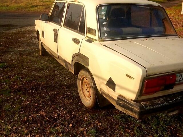 ВАЗ 2107, объемом двигателя 1.5 л и пробегом 200 тыс. км за 400 $, фото 1 на Automoto.ua