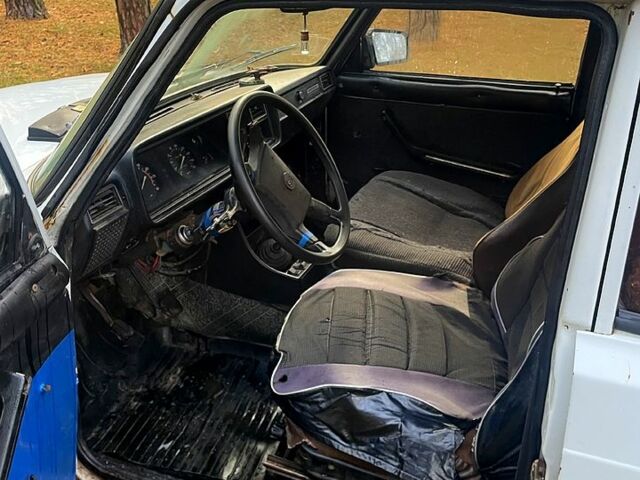 ВАЗ 2107 1987 в Сумах на Automoto.ua ВАЗ 2107, объемом двигателя 1.3 л и пробегом 0 тыс. км за 350 $, фото 5 на Automoto.ua