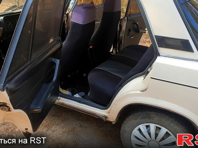 ВАЗ 2107 1988 в Житомире на Automoto.ua ВАЗ 2107, объемом двигателя 1.5 л и пробегом 350 тыс. км за 699 $, фото 5 на Automoto.ua