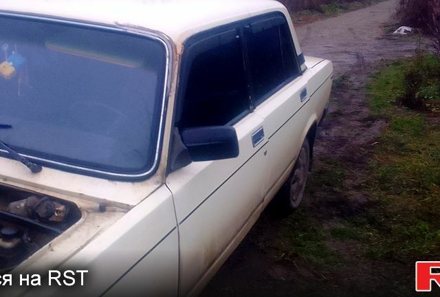 ВАЗ 2107, объемом двигателя 1.5 л и пробегом 42 тыс. км за 300 $, фото 2 на Automoto.ua