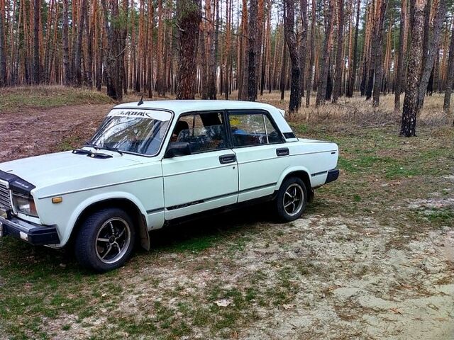 ВАЗ 2107, объемом двигателя 15 л и пробегом 0 тыс. км за 799 $, фото 3 на Automoto.ua