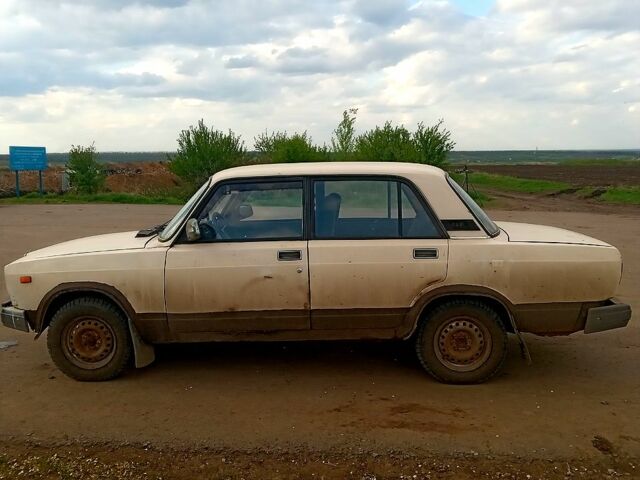 ВАЗ 2107, объемом двигателя 1.5 л и пробегом 0 тыс. км за 700 $, фото 2 на Automoto.ua