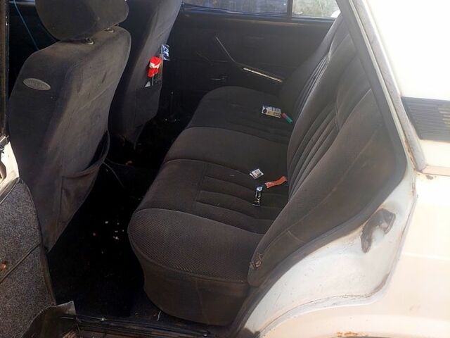 ВАЗ 2107, объемом двигателя 1.5 л и пробегом 150 тыс. км за 450 $, фото 2 на Automoto.ua