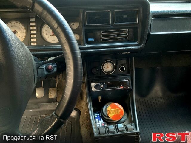 ВАЗ 2107 1992 у Кропивницькому (Кіровограді) на Automoto.ua ВАЗ 2107, об'ємом двигуна 1.5 л та пробігом 0 тис. км за 550 $, фото 2 на Automoto.ua