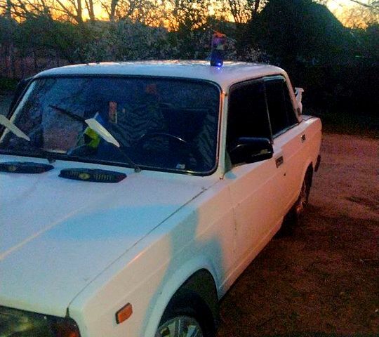 ВАЗ 2107, объемом двигателя 15 л и пробегом 0 тыс. км за 1000 $, фото 3 на Automoto.ua